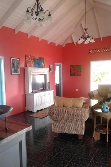 Livingroom/ kitchen area